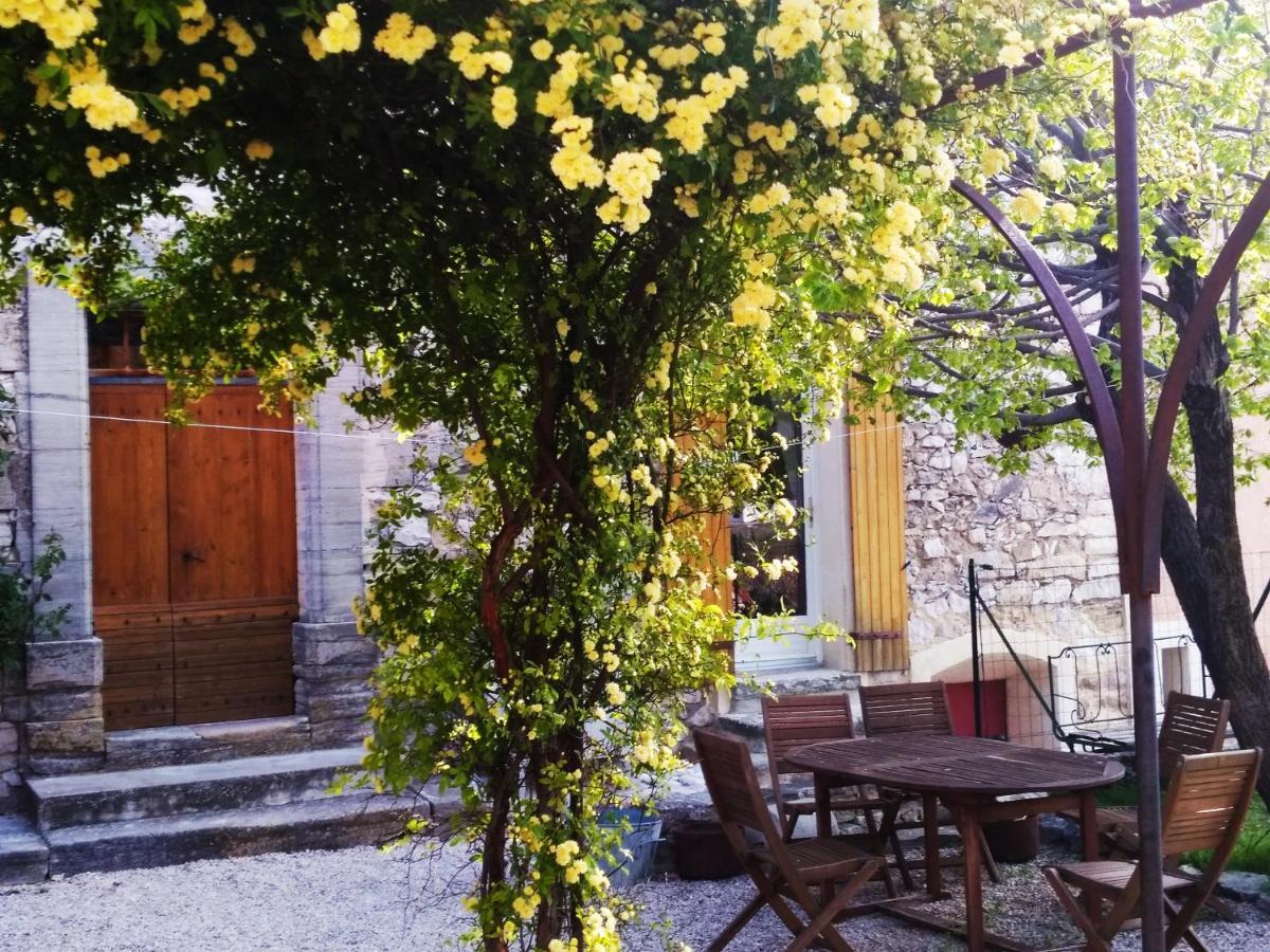 Chambre D'Hotes Face Au Lavoir Methamis ภายนอก รูปภาพ