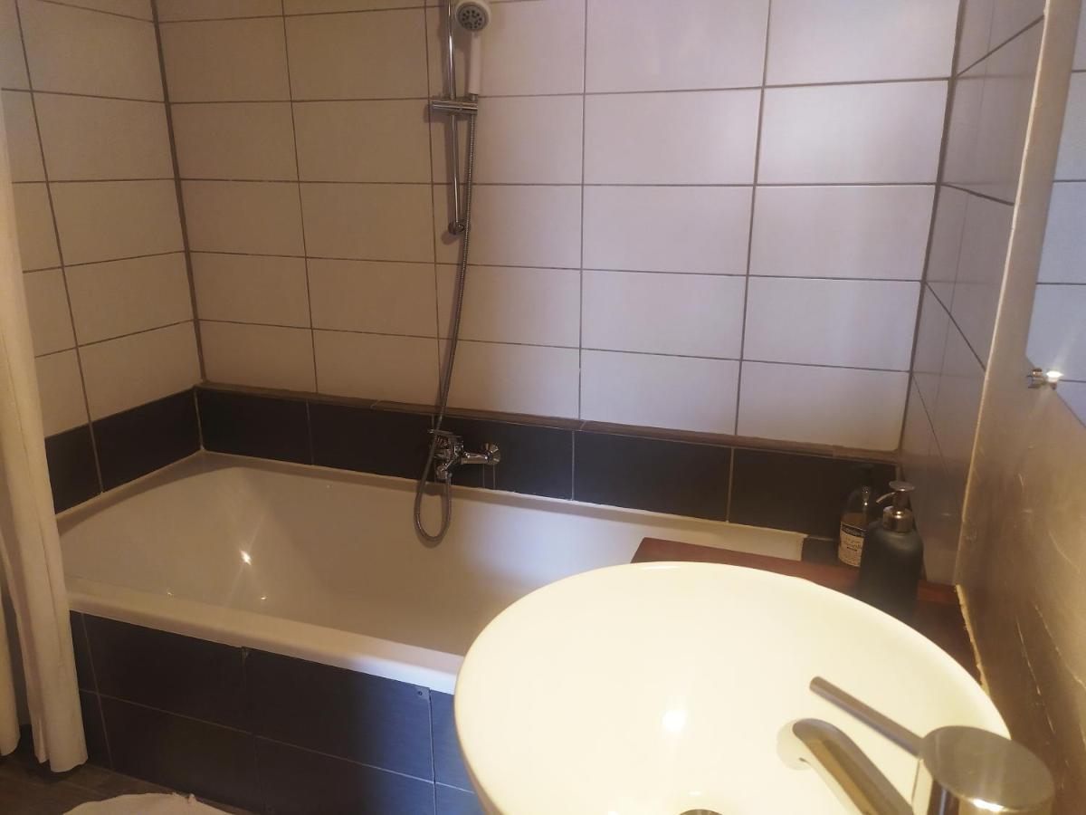 Chambre D'Hotes Face Au Lavoir Methamis ภายนอก รูปภาพ